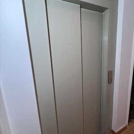 2-Br Gem In Gibraltar'S Heart Apartment Exterior photo