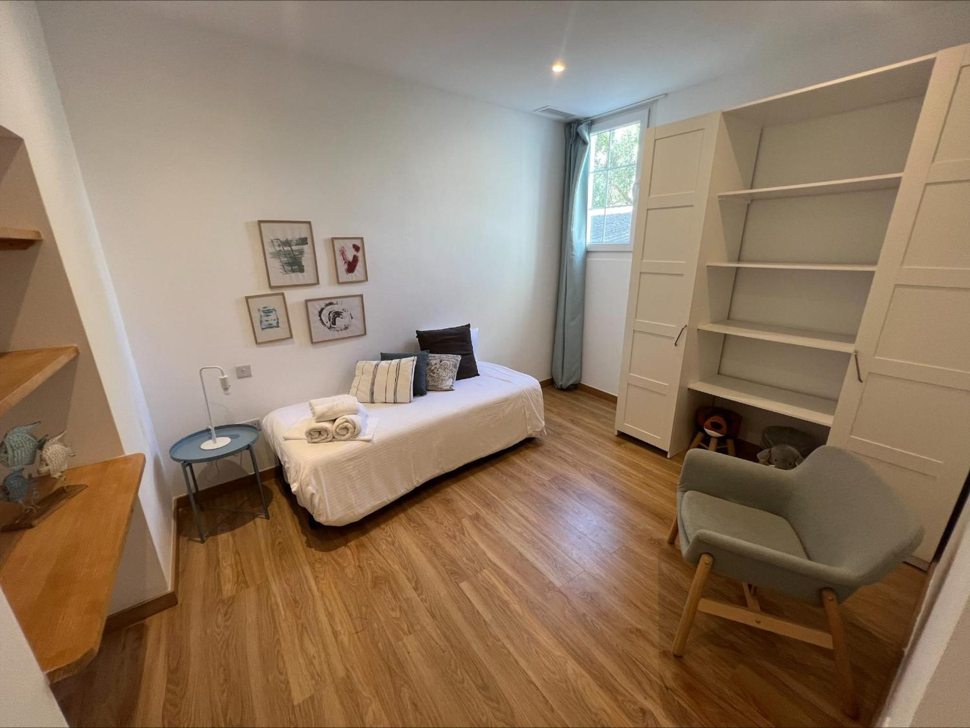 2-Br Gem In Gibraltar'S Heart Apartment Exterior photo